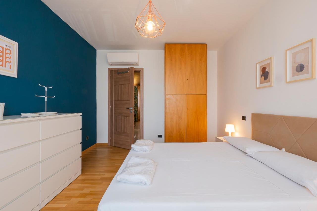 Ihost Luxury Apartment - Savona 112 Milan Bagian luar foto
