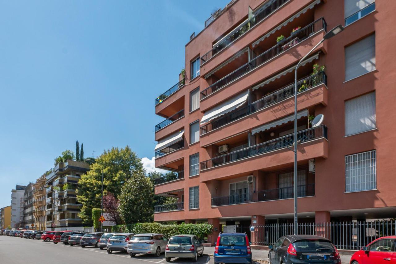Ihost Luxury Apartment - Savona 112 Milan Bagian luar foto